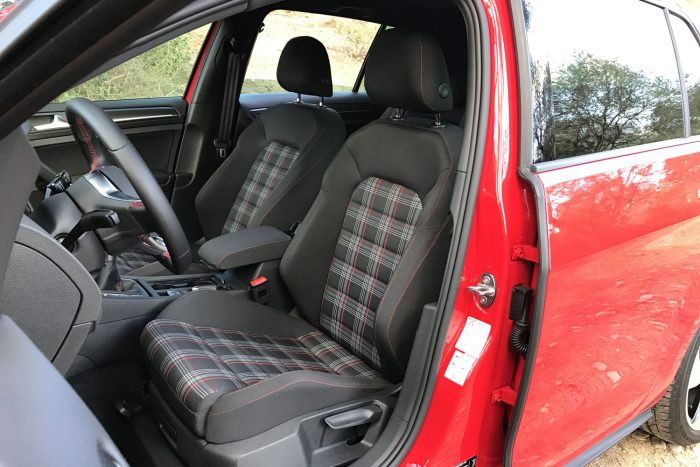 Minden benne van az új Volkswagen Golfban 10 A kockás szövet sem maradhat ki a GTI-ből