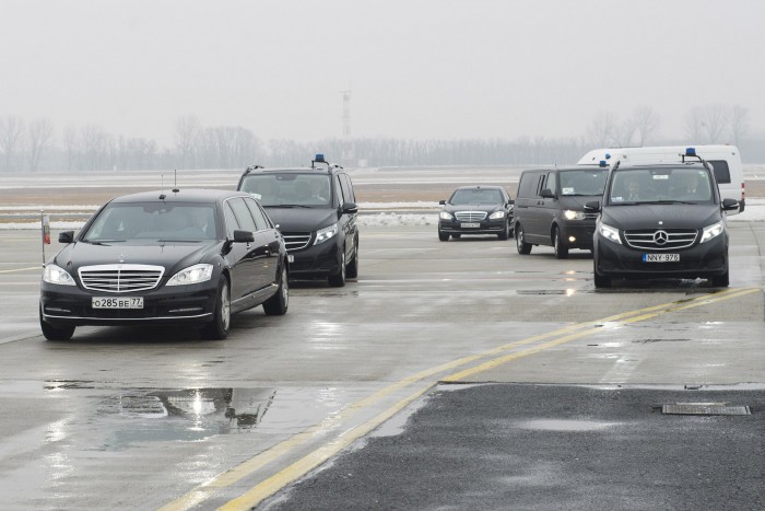 Itt vannak az első képek Putyin érkezéséről 1 | Vezess _MFA1393