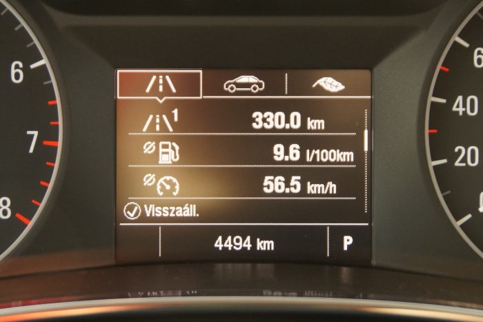 Aki használni is akarja az autóját, ne ilyen Mokkát vegyen! 79 Normálisan használva, vegyes üzemben számítógép szerint 9,6, a valóságban 10 liter volt a fogyasztás százon