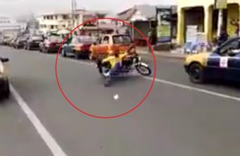 Szokatlan koreográfiával űzi az unalmat ez a motoros