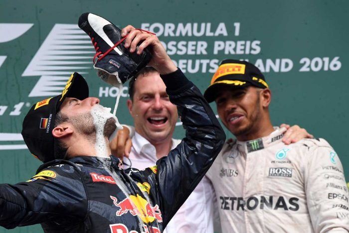 F1: Ricciardo kénytelen újra cipőből inni