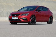 Spanyol Wunderwaffe, 300 lóerővel: SEAT Leon Cupra 34