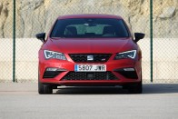 Spanyol Wunderwaffe, 300 lóerővel: SEAT Leon Cupra 3