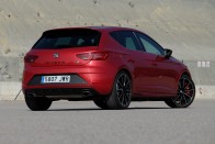 Spanyol Wunderwaffe, 300 lóerővel: SEAT Leon Cupra 37