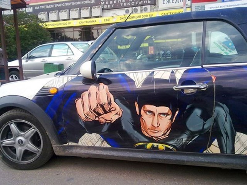 Vladimir-Putin-fans-paint-his-picture-on-their-cars-4
