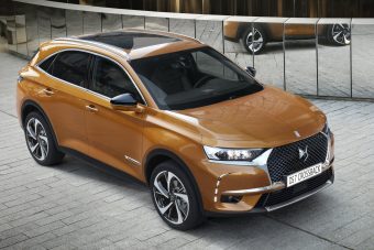 DS7 Crossback: kompakt luxusterepjáró Franciaországból