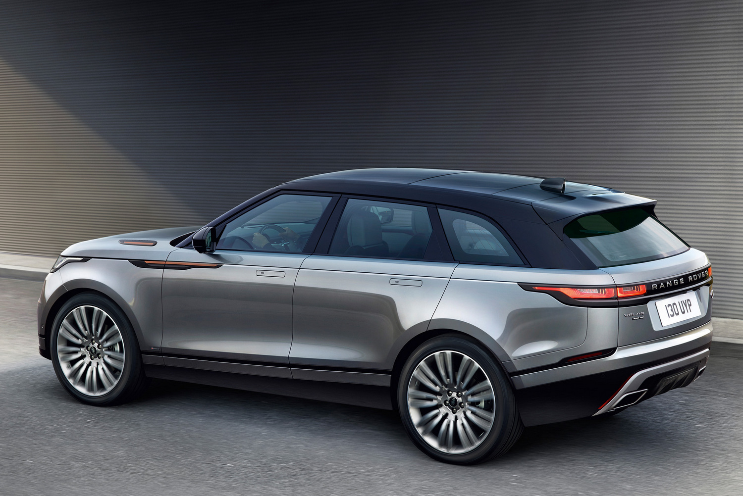 Range Rover Velar: a múltból jött, a jövőbe tart 31