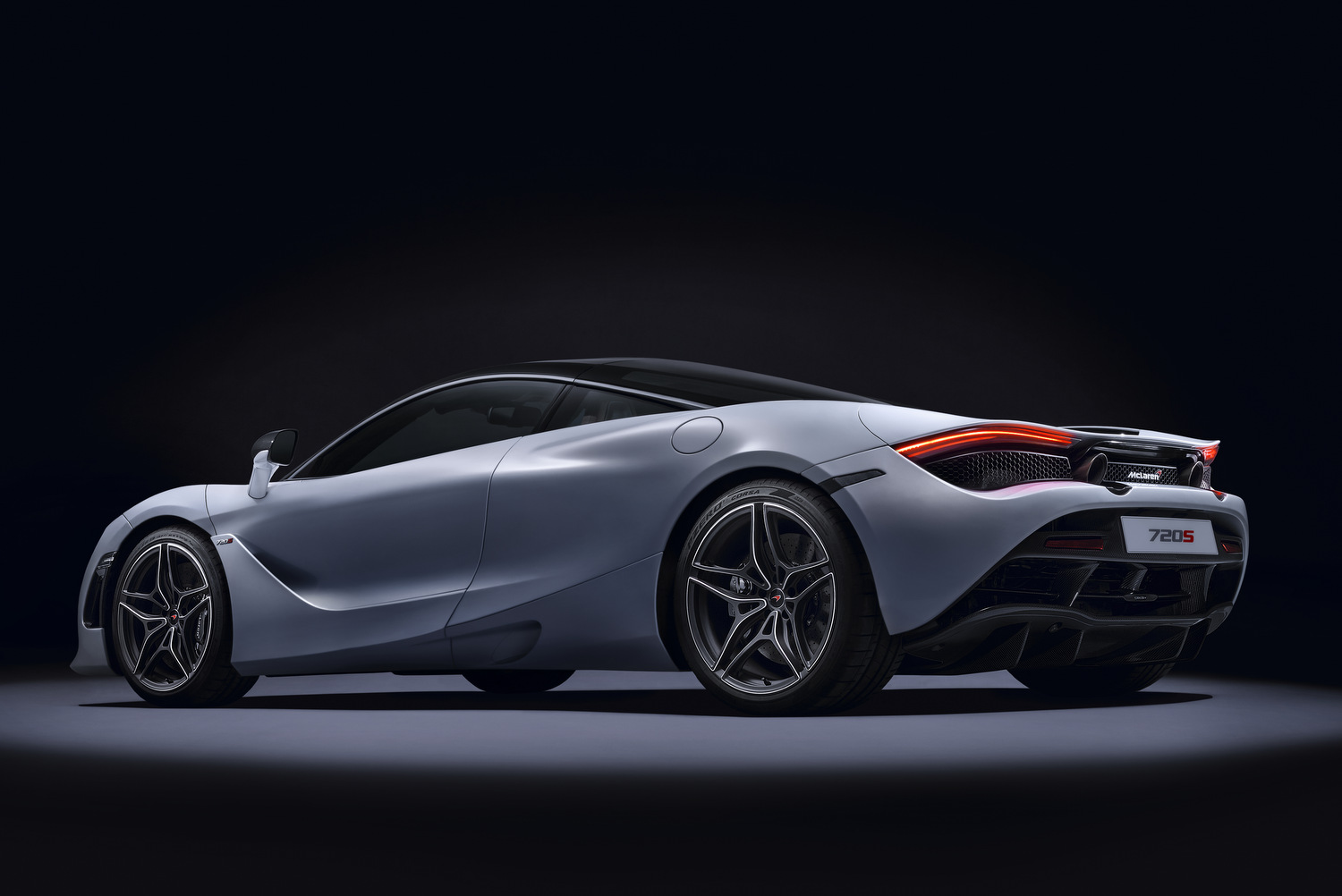 Megérkezett az új McLaren 720S 28