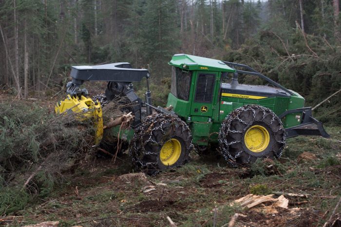 Tudtad? A BMW traktort is tervez 2 John Deere 848L