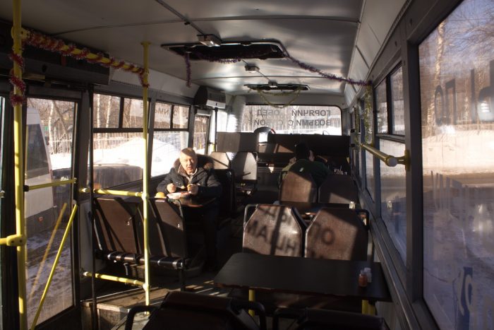 Ezen a buszon legálisan lehet étkezni, ha fizetnek érte 1 | Vezess 0_1f6621_395eaad6_orig