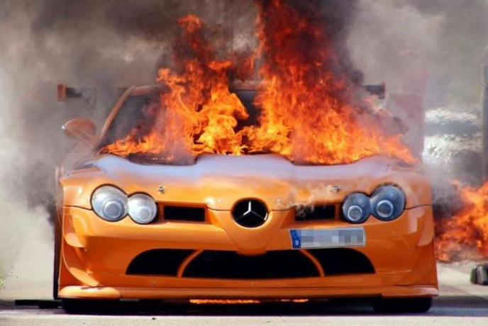 Tűzveszély miatt hív vissza egymillió autót a Mercedes