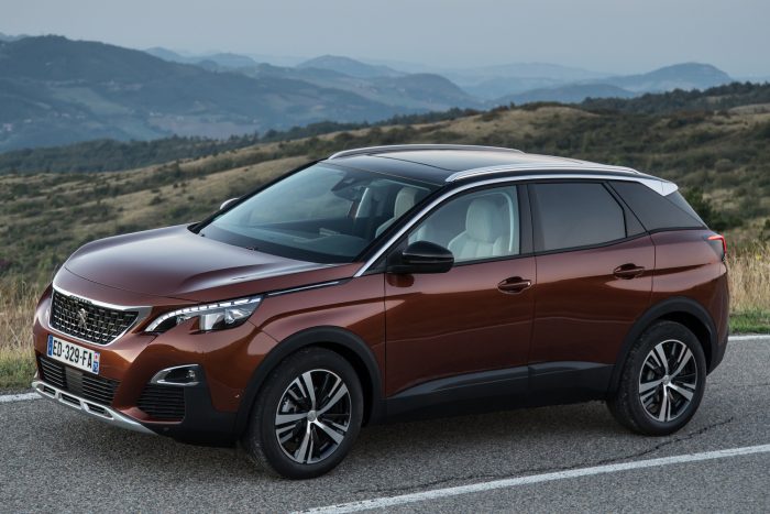 Visszahívták az év autóját 4 Peugeot 3008 II (2016. május – október) Az ajtók forgópántjának tengelyét nem állították be rendesen, ezért szorulhat az ajtó.