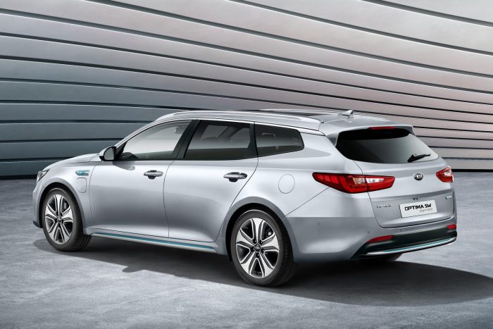 10-Kia Optima Sportswagon PHEV - exterior 5