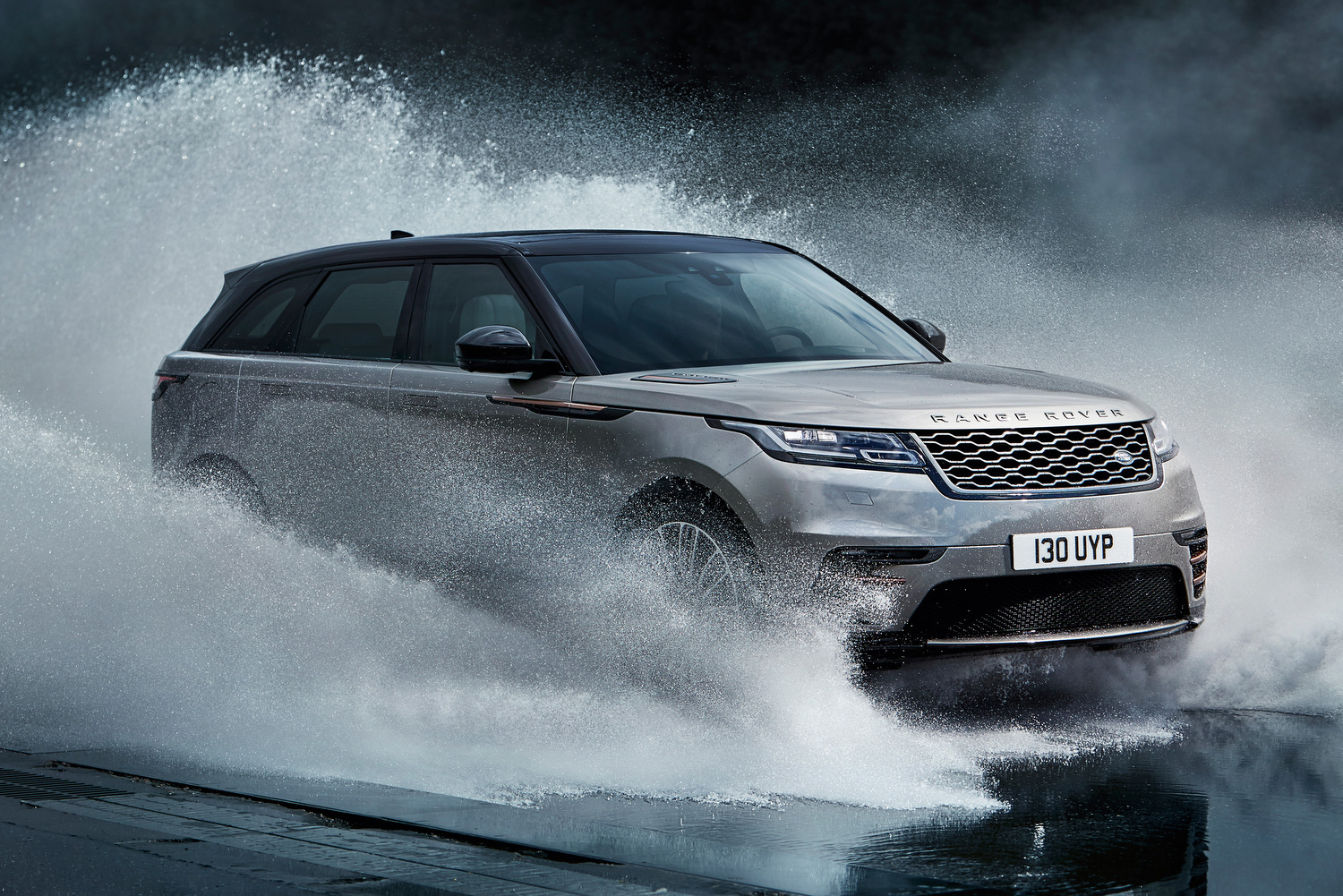 Range Rover Velar: a múltból jött, a jövőbe tart 13