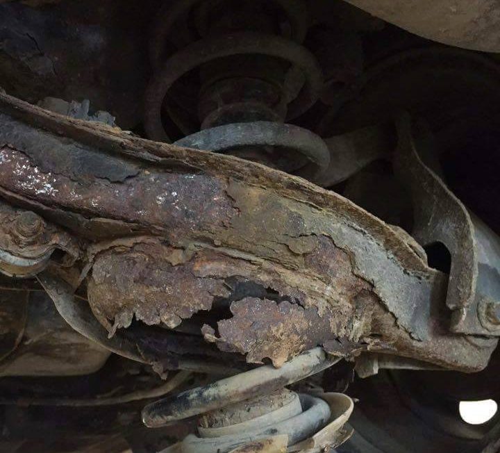 Sose hinnéd, de van aki ennyire magasról tesz a saját autójára 13 | Vezess 17201202_1452454451453661_2321806522771260002_n