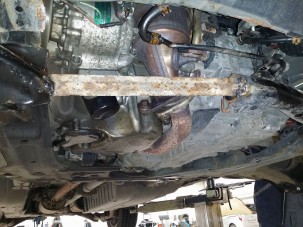 Benéztek a Honda alá, és eldobták az agyukat