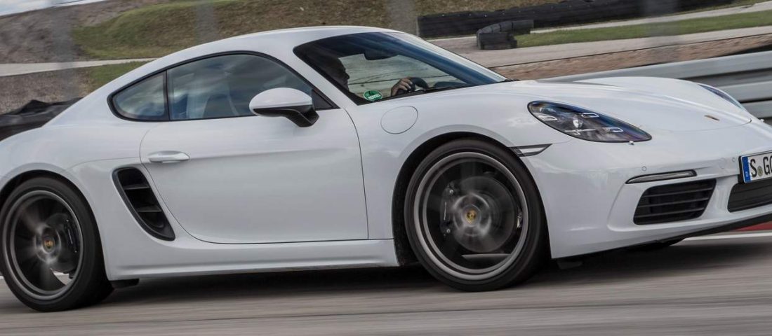 Mennyi haszna van a Porschénak egy autón?