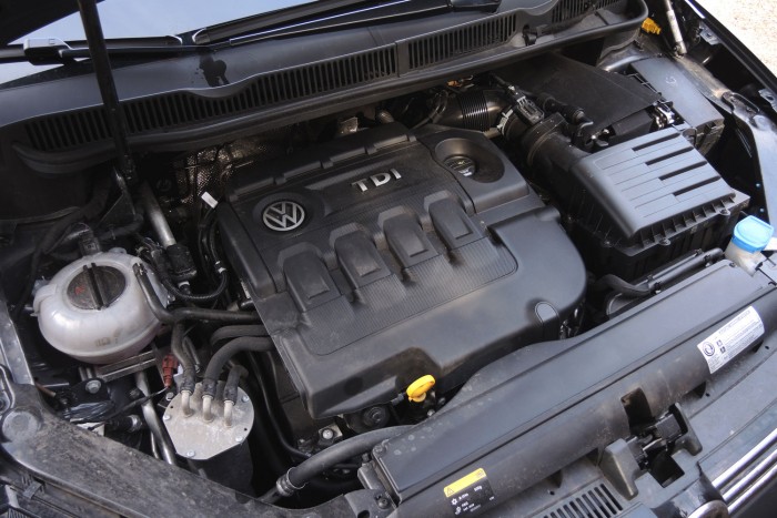 Tud ez többet is. Ennyi itt és most vérszegény