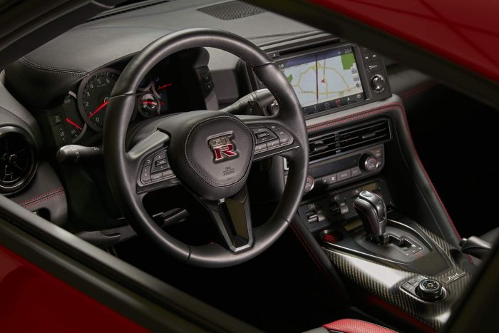 3-2017_Nissan_GT_R_Track_Edition_20