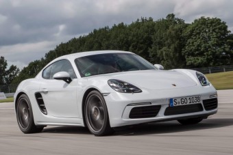 Mennyi haszna van a Porschénak egy autón?