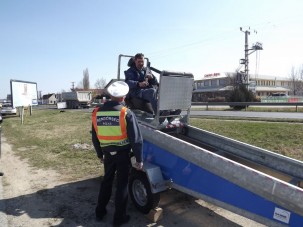 Trükkös masinát vetett be a rendőrség, cél hogy végre mindenki kösse be a biztonsági övet