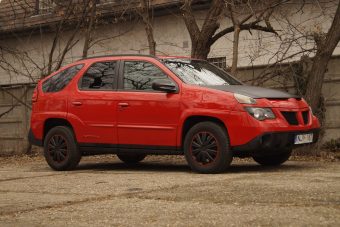 Kipróbáltuk a világ legcsúnyább autóját