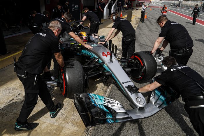 Lauda: A Ferrari gyorsabb a Mercedesnél