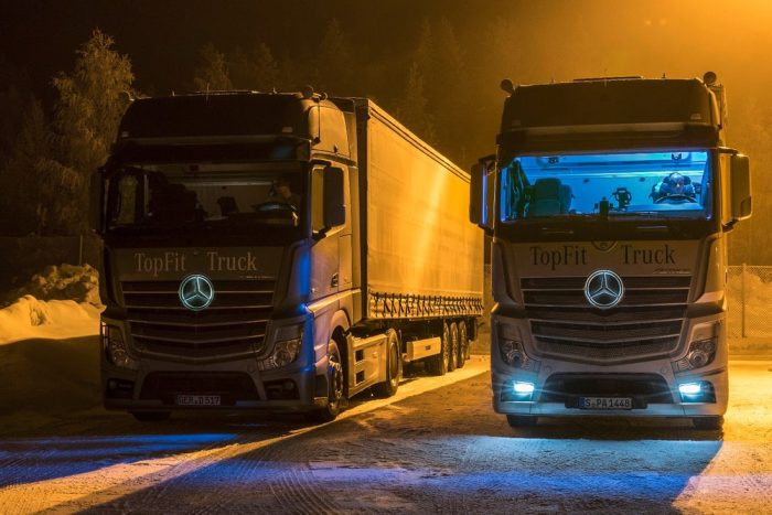 Mesterséges nappali fénnyel segítenék a kamionsofőröket