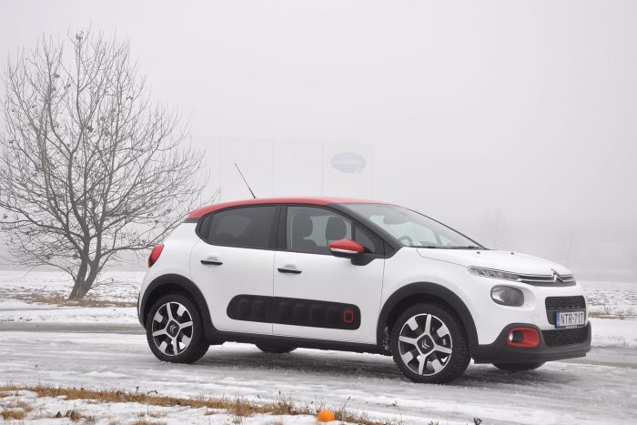 Teszt: Suzuki az olcsó Škoda és a vagány Citroën ellen 1 Messze a C3 formája a legérdekesebb, de sok vonzó kiegészítője feláras