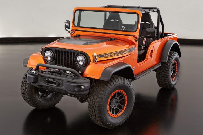Sivatagi Show, Jeep módra 5 Jeep CJ66 A tavaly novemberben, a SEMA kiállításon már bemutatott retro-hős három generációnyi Wranglerből legózta össze magát. 383 lóerős V8-s HEMI blokk, hatos kéziváltó, minimalista kivitel.