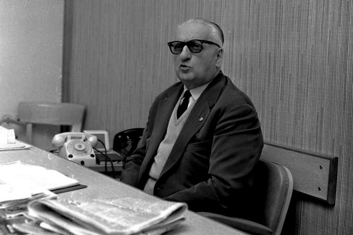 Őrület, mennyit fizettek Ferrari szerelmes leveleiért