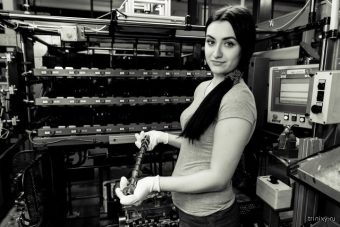 Dolgozó nők fotói a Lada gyárból