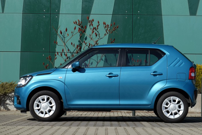 A legcukibb SUV: Suzuki Ignis 7 Kurta, tömzsi kasztni, jó terepszögekkel, tágas belsővel