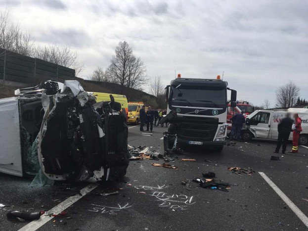 Képek az M7-esen történt 4-es karambolról