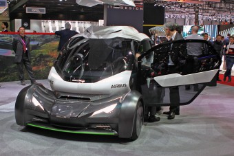 Új Repülő Autó készül, illetve dehogy készül. De azért megnéztük!