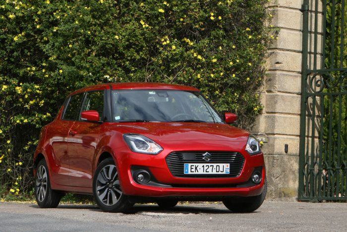 Benzinpárán megél az új Suzuki Swift 9 A 90 lóerős 1,2-es négyhengeres, a 112 lóerős egyliteres turbós benzines egy háromhengeres motor