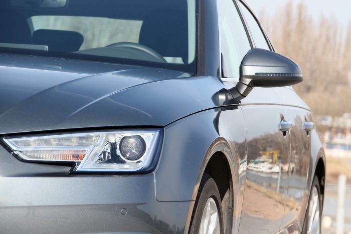 Alapmotorral is Audi az A4? 2 Penge vonal