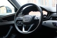 Alapmotorral is Audi az A4? 54