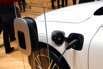 Siess, csak májusig adnak ingyenpénzt villanyautóra