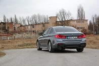 Az új ötös BMW már nem a vezetésről szól 60