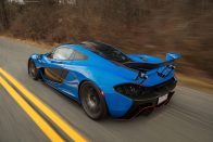 Irdatlanul sokat fizettek ezért a McLaren P1-esért 12