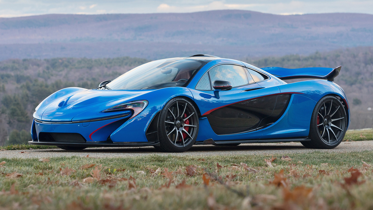 Irdatlanul sokat fizettek ezért a McLaren P1-esért 4