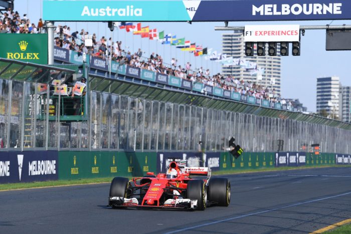 F1: Ferrari-győzelem a szezonnyitón 1 | Vezess melbourne_f1_fut_12
