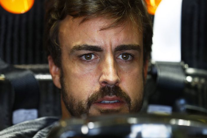 F1: Alonso élete formájában, de 3 másodperces hátrányban