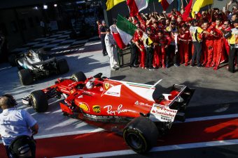 F1: Betiltják a cápauszonyt, jön az új fejvédő