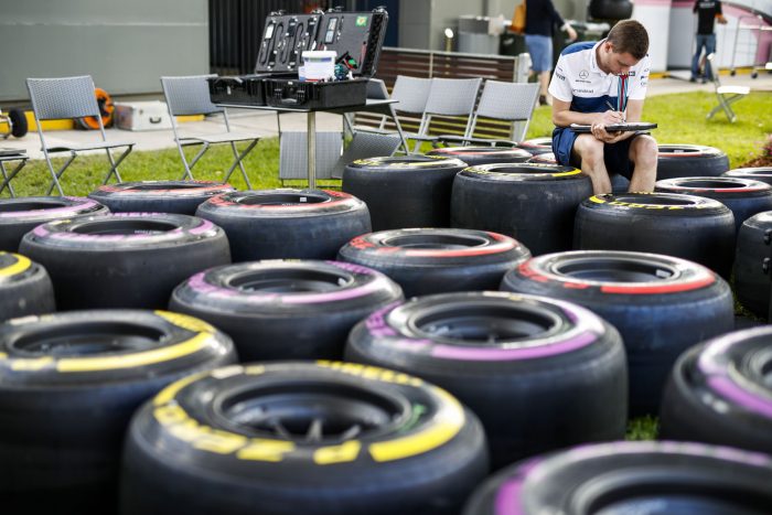 F1: A Pirelli mellényúlt, de fél a változtatni