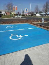 Így kellene kinéznie minden rokkant parkolónak