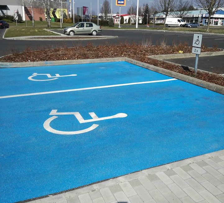 nagykanizsa-mozgáskorlátozott-parkoló (1)