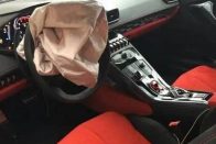 Méltatlan helyen csapták falnak ezt a Lamborghinit 8