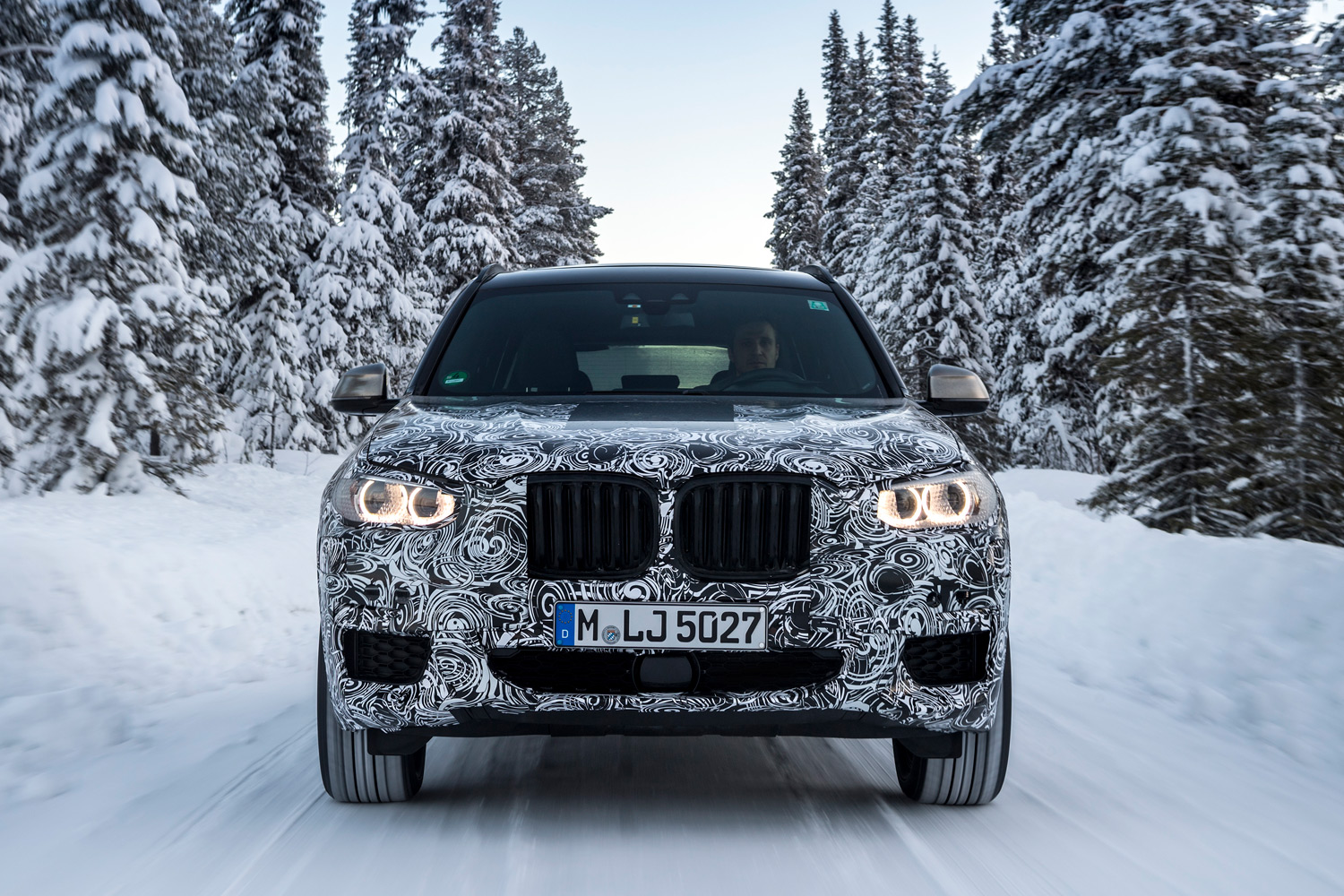 Hivatalosan buktatták le az új BMW X3-ast 5